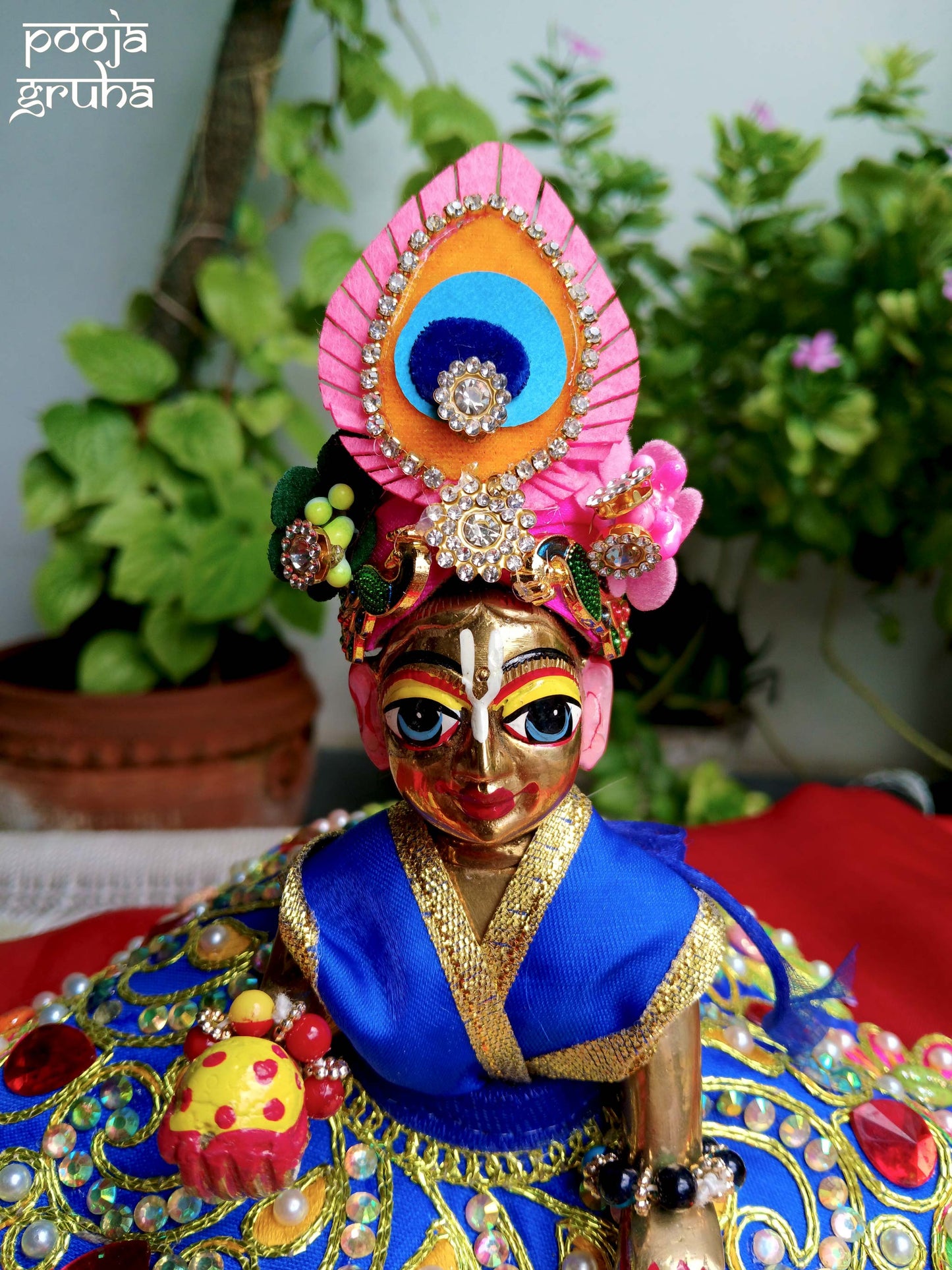 Morleela Laddu Gopal Mukut