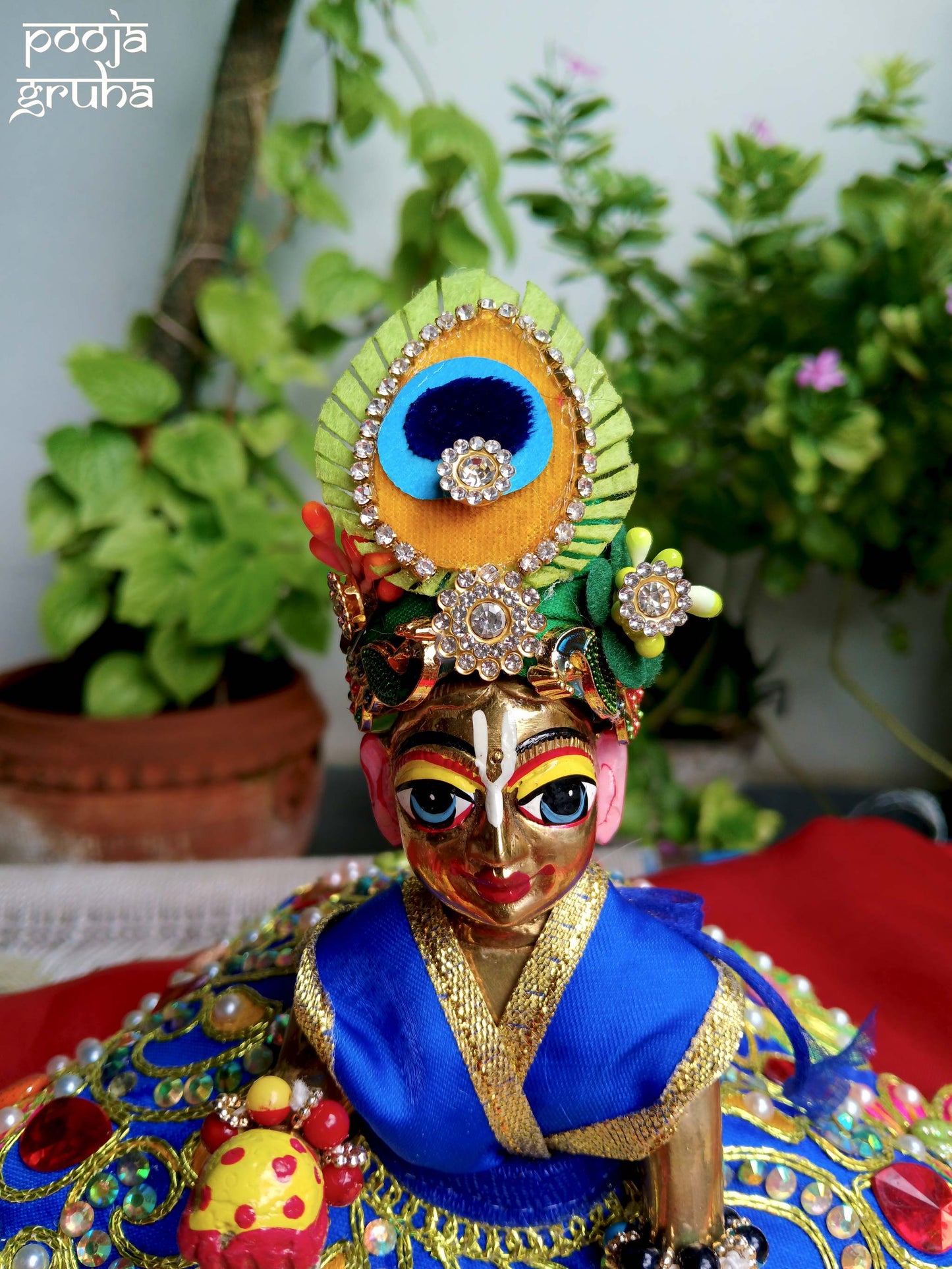 Morleela Laddu Gopal Mukut