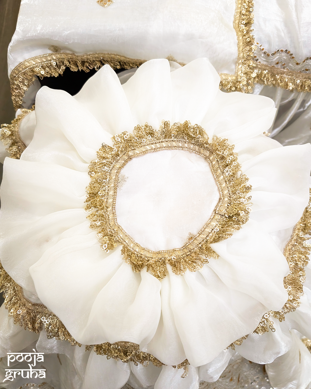 Shukrana Guruji Gaddi Chola Set — Lux Ivory Ensemble