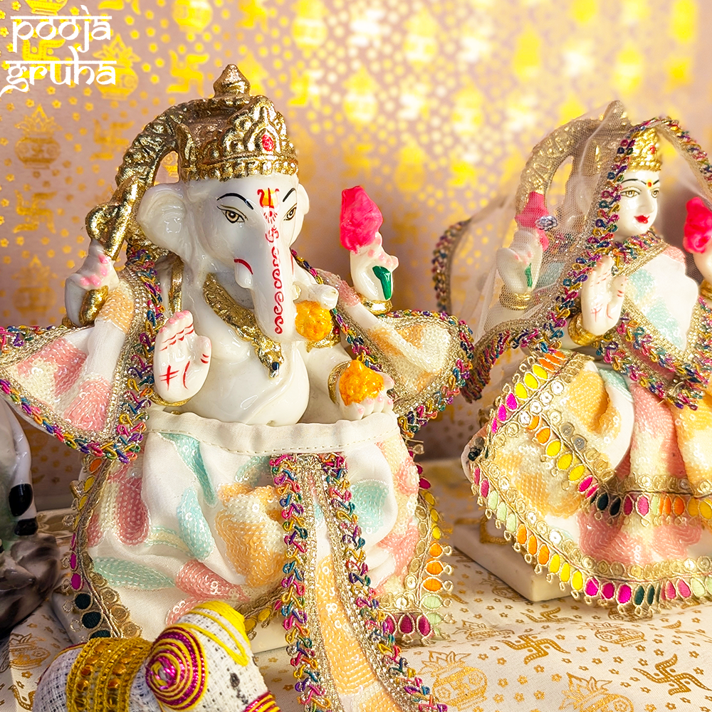 Shwet Rang Vastra Laxmi Ganesh Dress Set