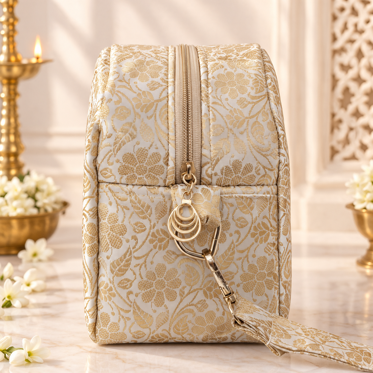 Shwet Pitambar Laddu Gopal Travel Bag | Pooja Gruha