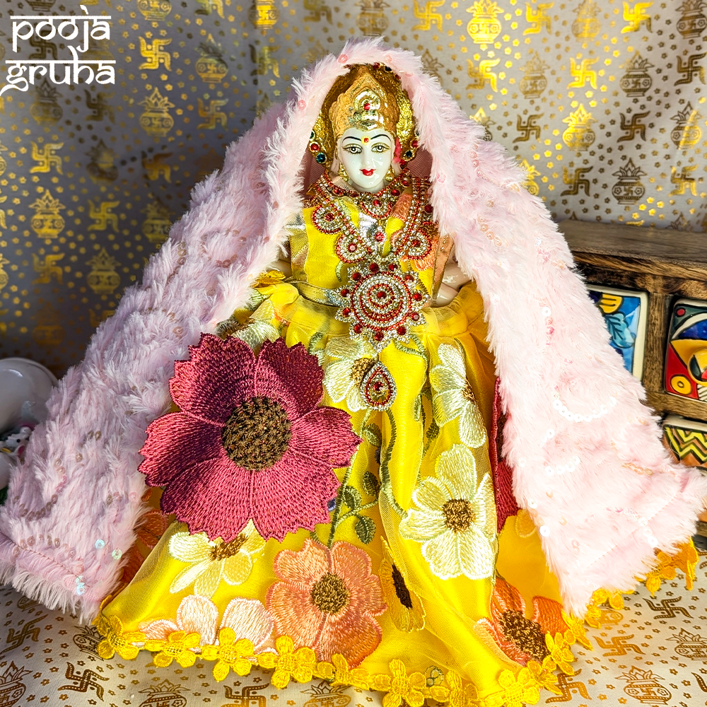 Pushpa Vastra Mata Rani Lehenga Set