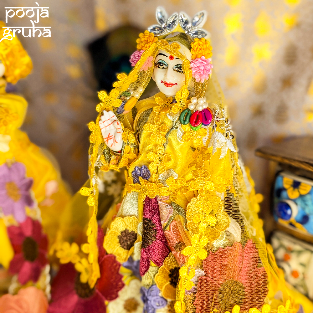 Pushpa Vastra Radha Krishna Dress Set