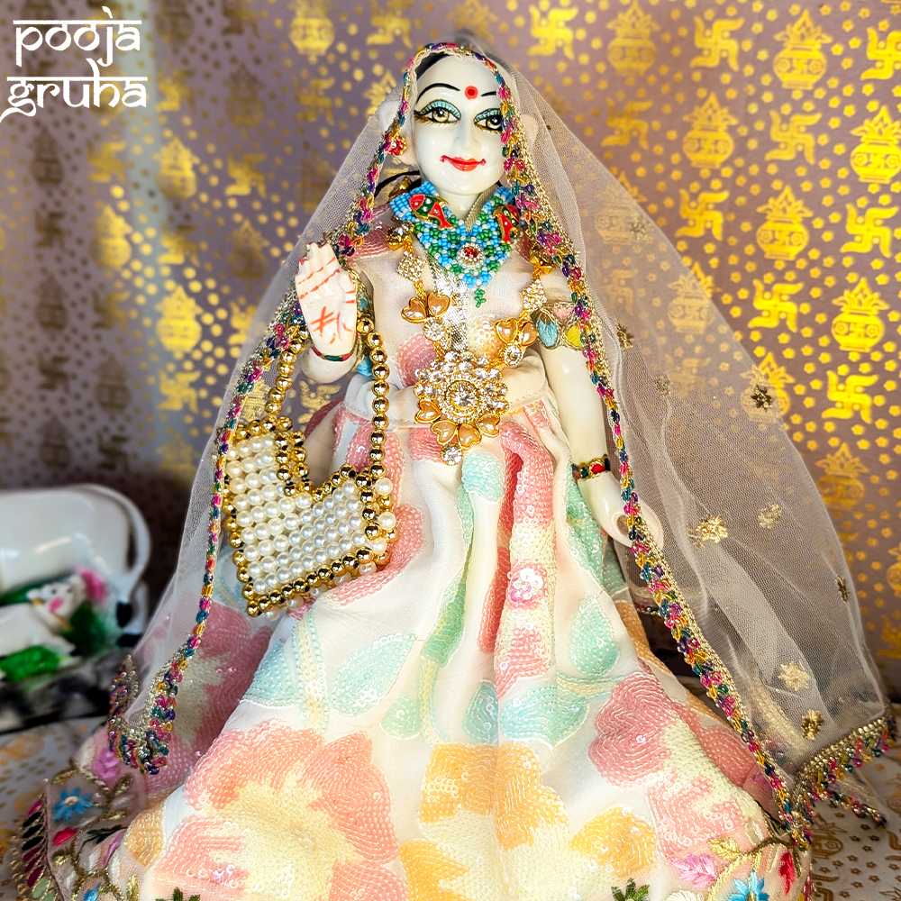 Shwet Pushpa Rang Radha Krishna Dress Set