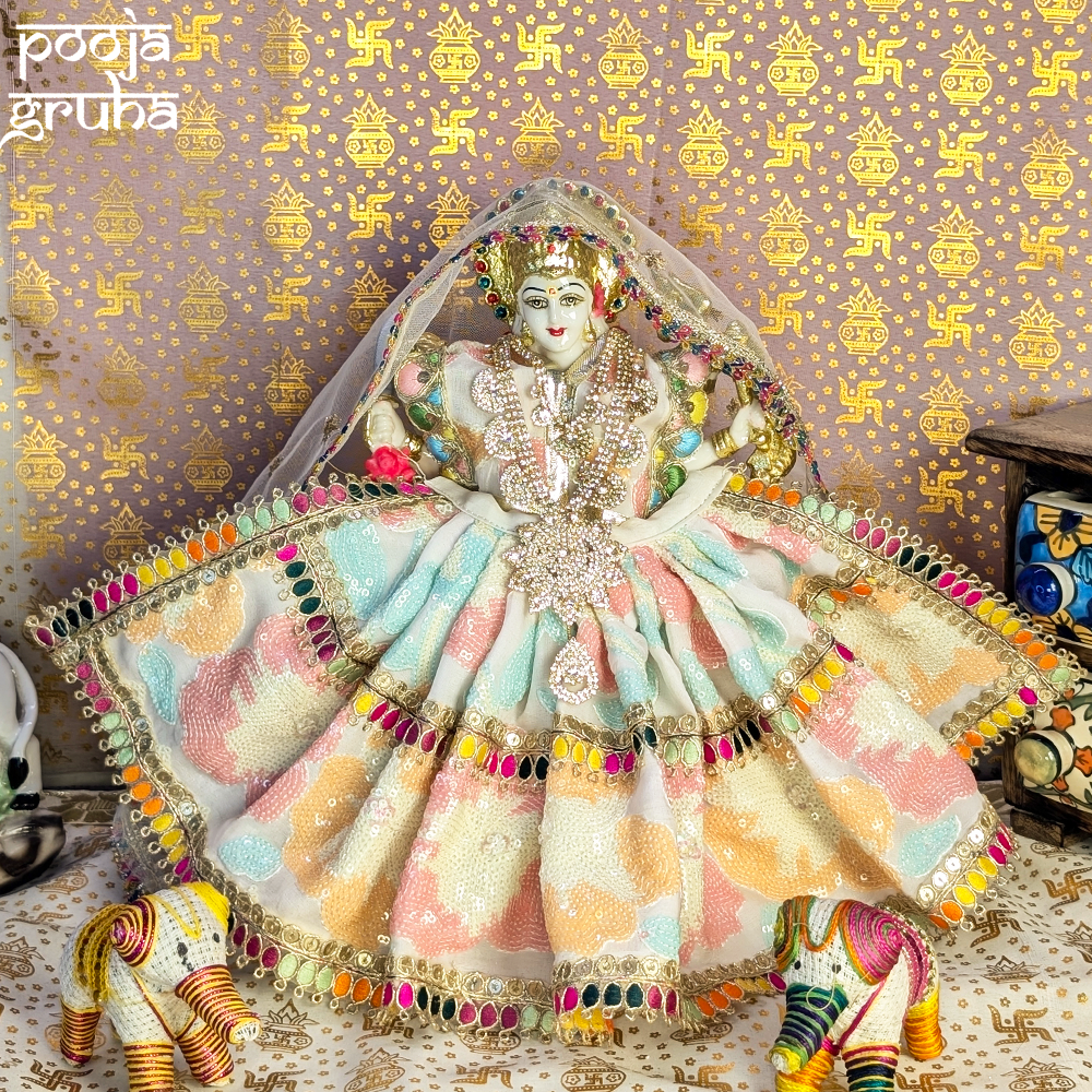 Shwet Pushpa Rang Mata Rani Lehenga Set